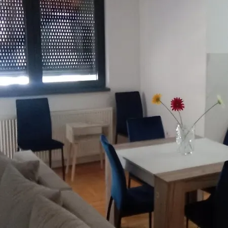 Riviera Apartment *